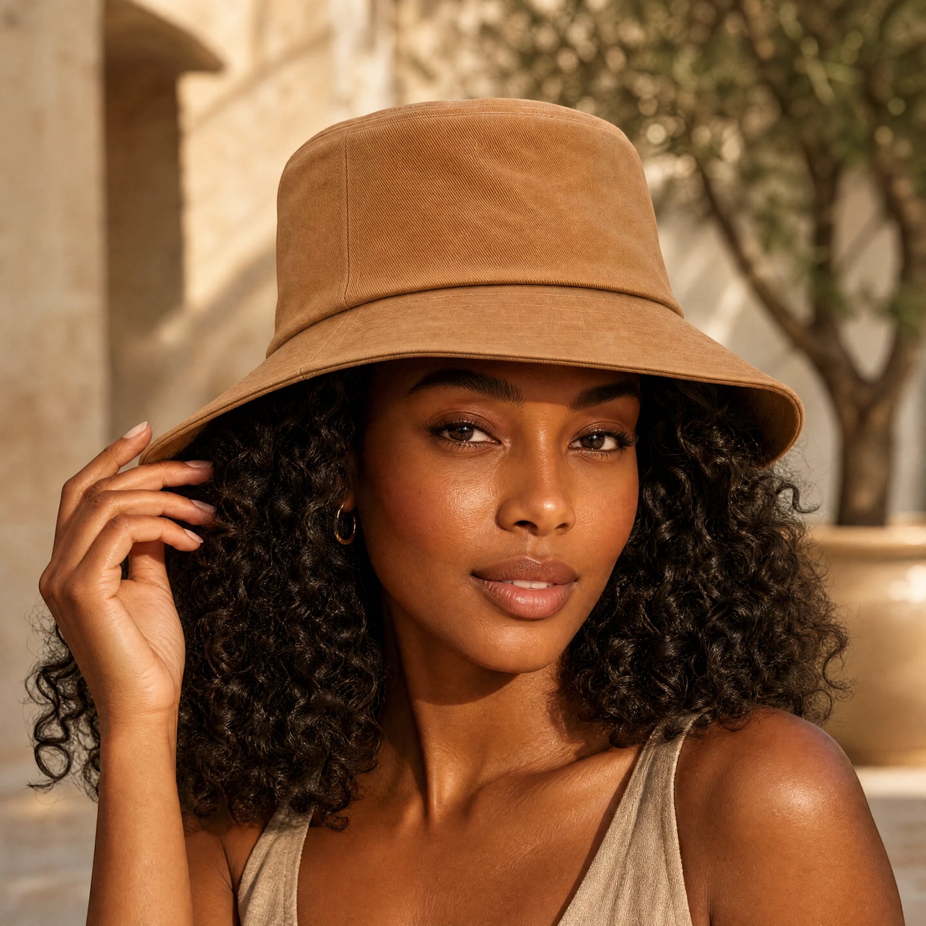 Damazo Sasha Bucket Hat with fully silk-lined interior