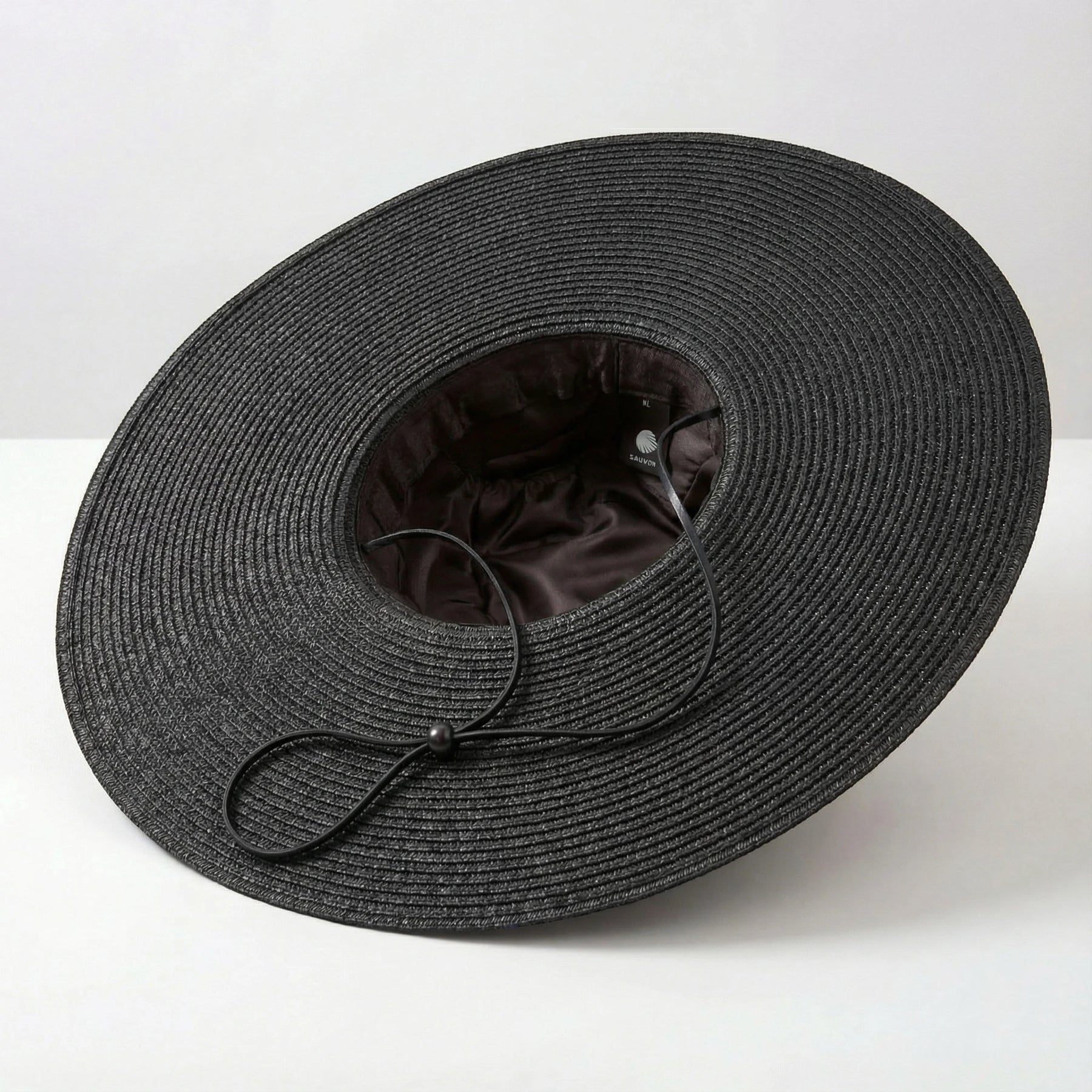 Damazo silk-lined crown detail